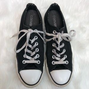 Converse | Classic Black and White Low Top Shoes